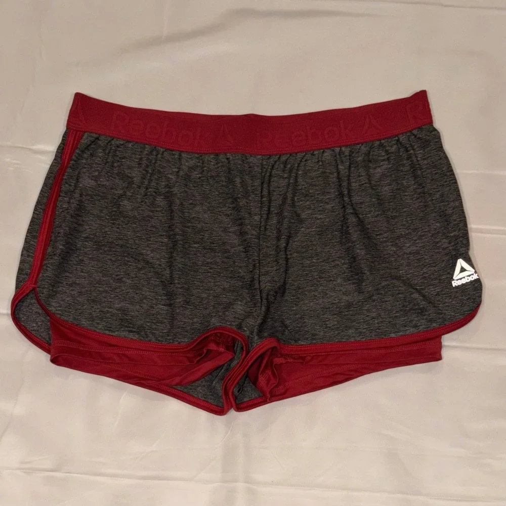 Reebok Running Shorts Womens Medium Gray Hot Pink 2-in-1 Athletic Dolphin Shorts